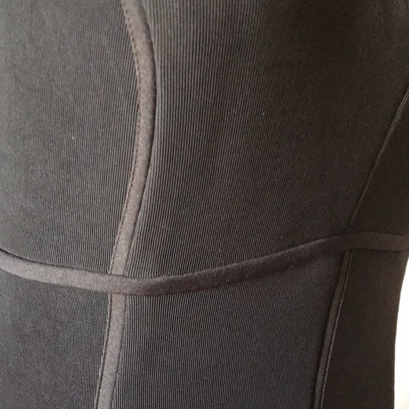 GUESS BODYCON DRESS - Picture 8 of 9